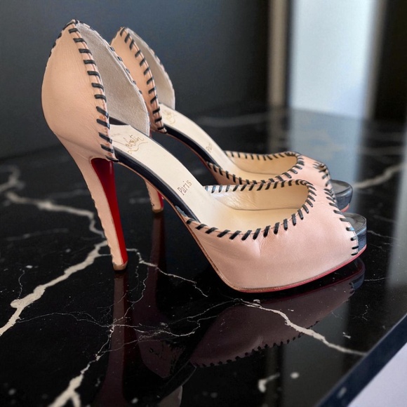 Christian Louboutin Blush Peep-Toe Heels - Picture 3 of 11